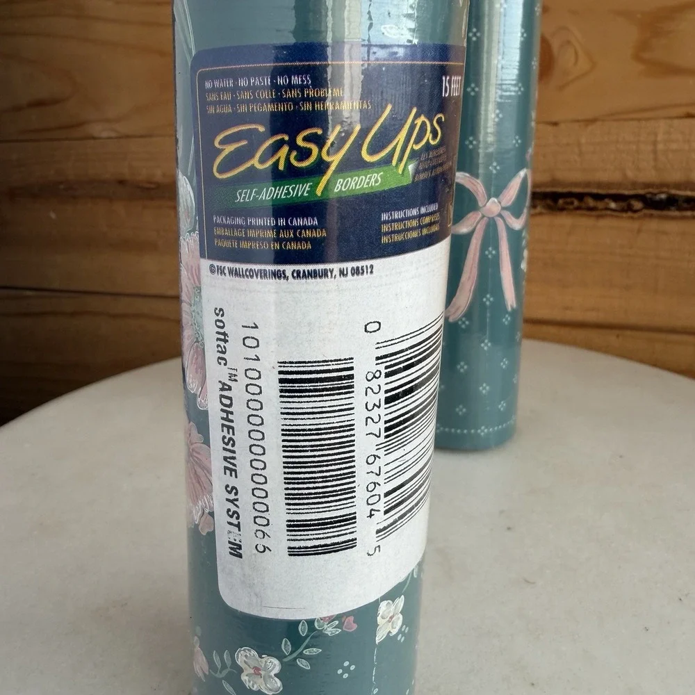 2 pack Village EASY UPS‎ Self-Adhesive WALLPAPER BORDERS Green Pink Floral Bows
